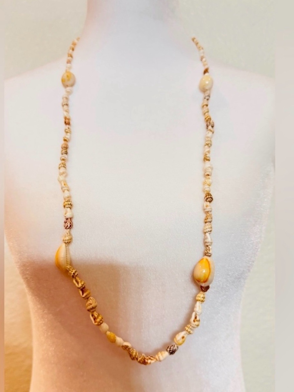 Hawaiian Snail & Mini Conch Shell Lei Necklace 17” Natural Seashell Boho